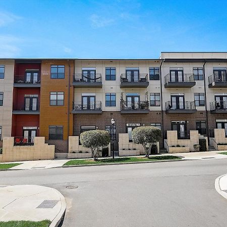 Frontdesk Village At Commonwealth Apts Plaza Midwood Charlotte Exterior foto